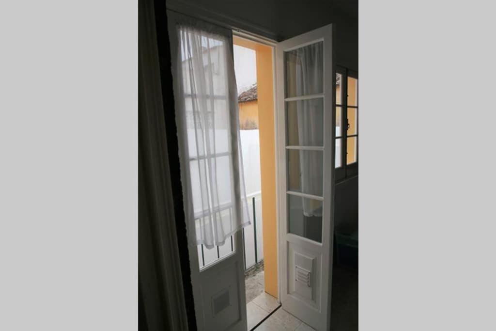Pdl Central Apartments - Three Πόντα Ντελγκάντα Εξωτερικό φωτογραφία