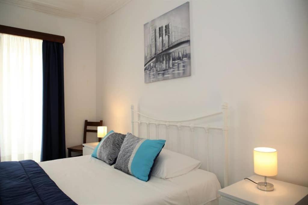 Pdl Central Apartments - Three Πόντα Ντελγκάντα Εξωτερικό φωτογραφία
